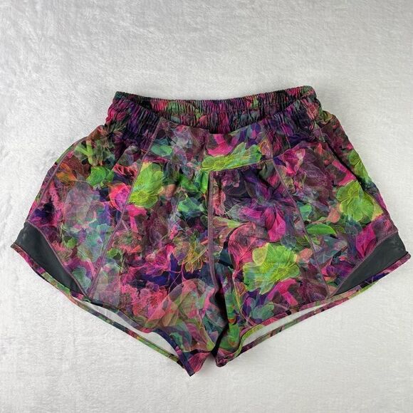 Lululemon Hotty Hot Low-Rise Lined Short 4" - Picture 3 of 6